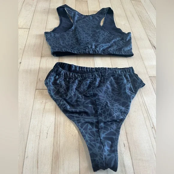 Freedom Rave Wear Geometric Reflective 2 Piece Set Medium - Picture 8 of 10